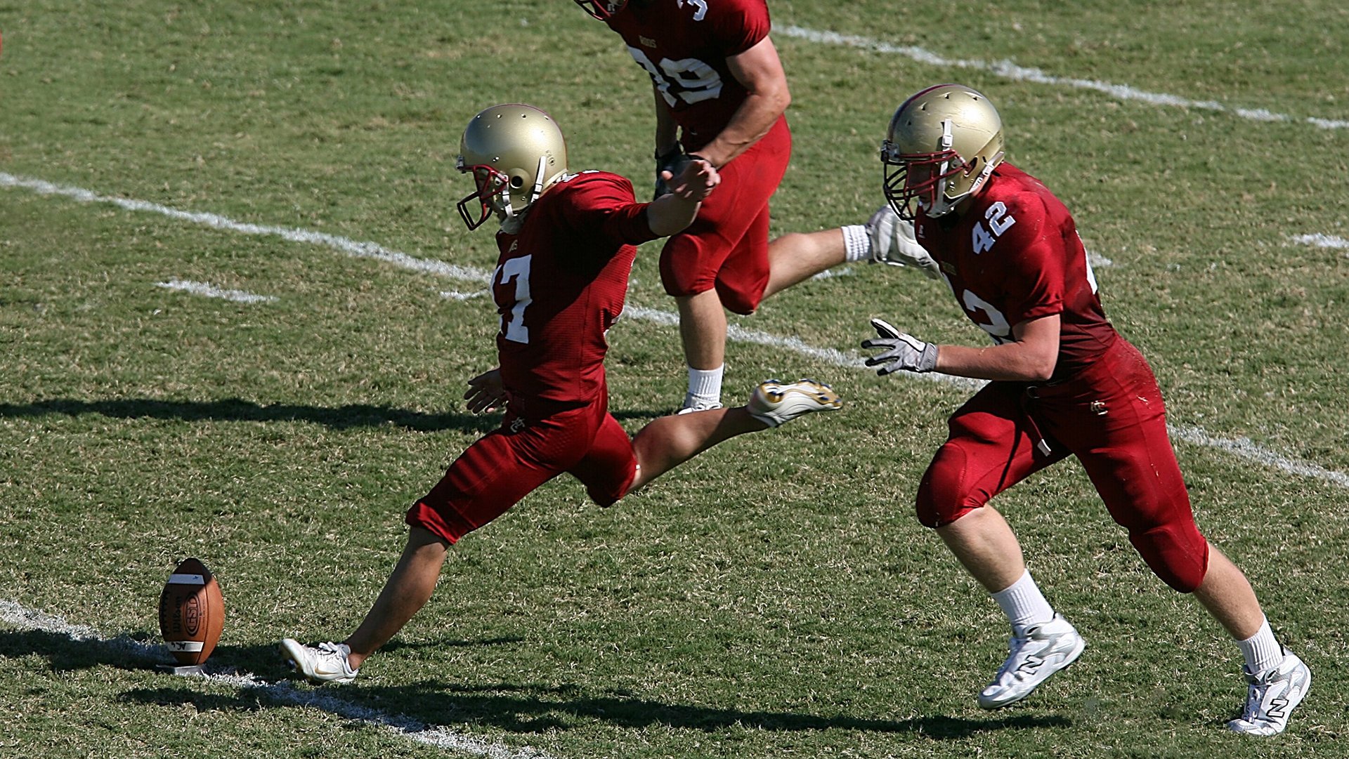 leyu乐鱼-内斯塔：伤病缠身的优雅后卫，坚持与不屈，内斯塔太帅了